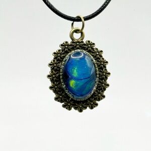 Vintage-Inspired Blue Stone Necklace